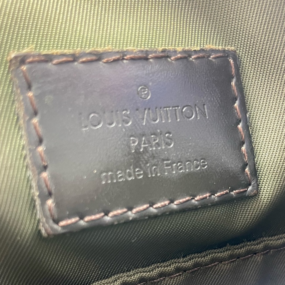 Louis Vuitton Black Messenger Bag - Picture 14 of 14
